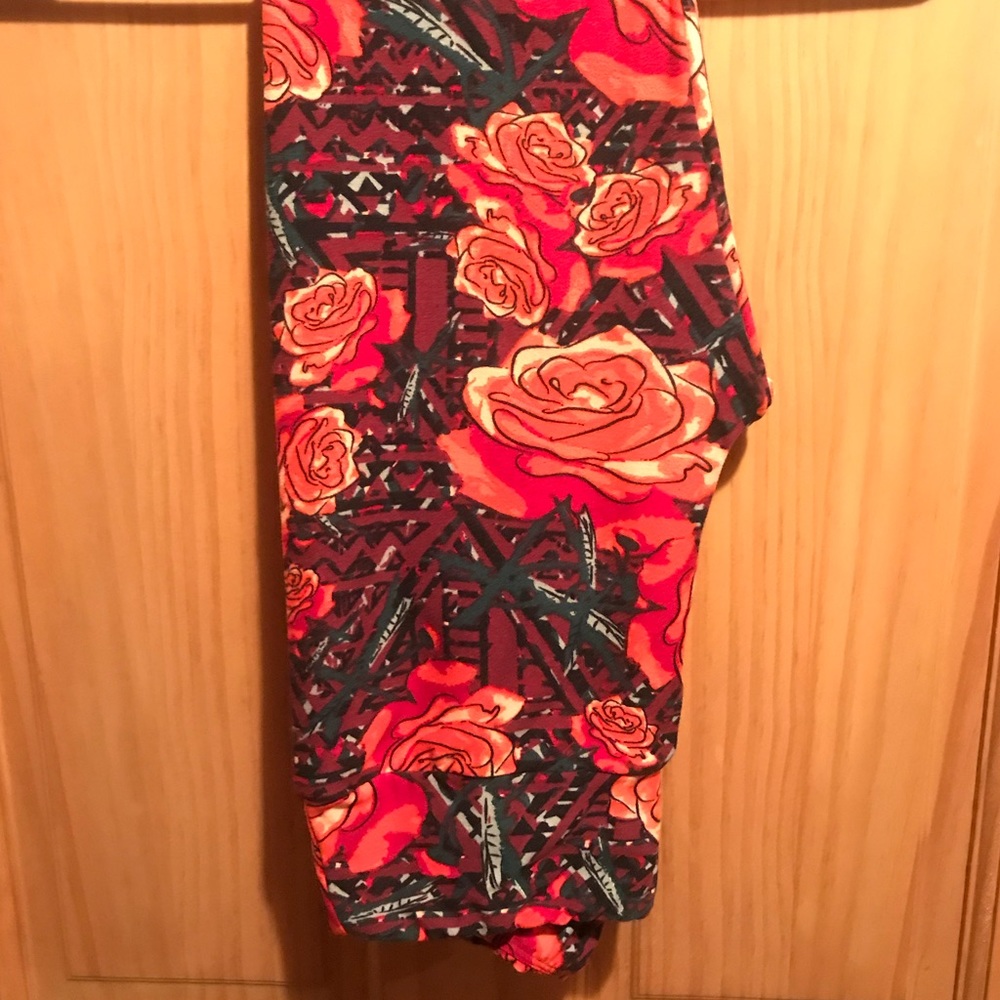 NWOT OS LLR Roses Print over Maroon Leggings